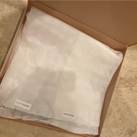 👑Authentic Louis Vuitton Gift/Storage Box Magnetic Closure in Imperial Saffron - Picture 6 of 6